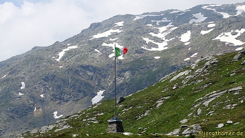 Via Spluga - Italienische Flagge