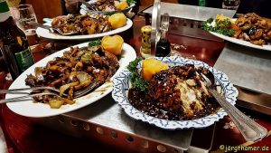 Asiatisch essen im Jin Li Lai