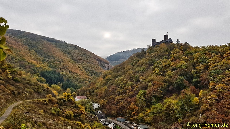 Moselsteig Etappe 22 - Blick auf Burg Thurant