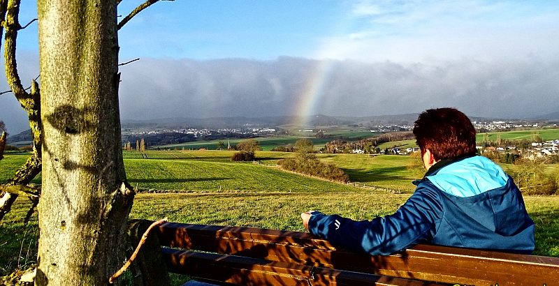 Wandern bei schlechtem Wetter - Regenbogen als Belohnung