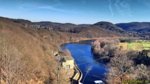 Wandern um den Rursee - Rur bei Hasenfeld