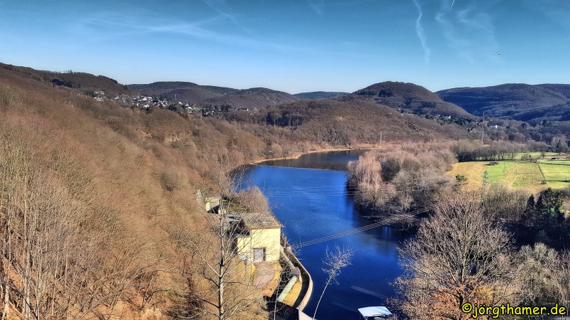 Wandern um den Rursee - Rur bei Hasenfeld