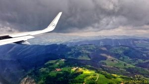 Mit dem Flieger kurz vor Bilbao