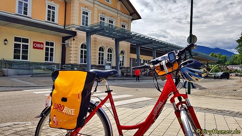 Eurobike Fahrrad vor Bahnhof Bad Ischl