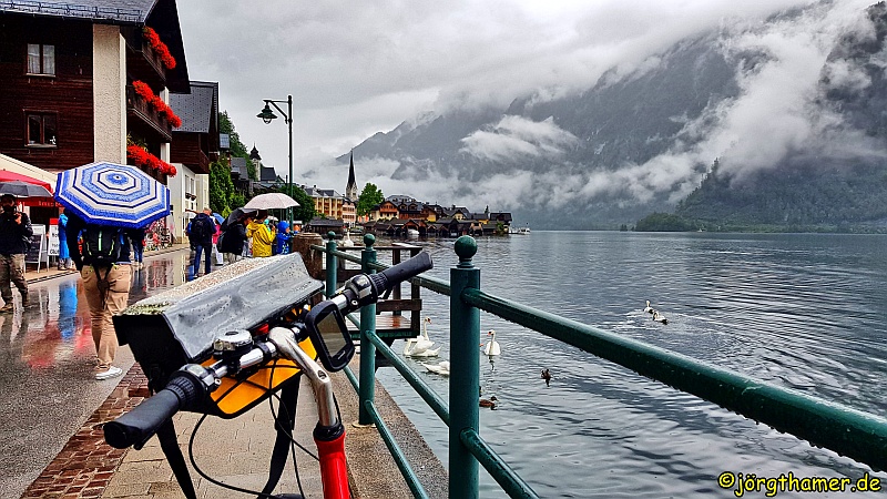 Eurobike Lenkertasche im Regen bei Hallstadt