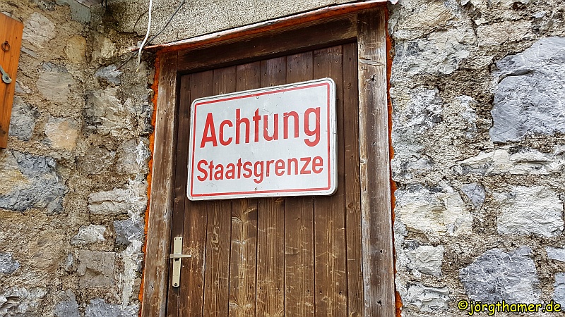 Staatsgrenze-Schild am Prinz-Luitpold-Haus