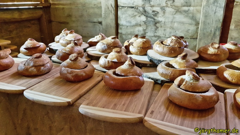 Suppe im Brotlaib