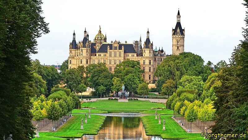 Schloss Schwerin mit Parkanlage