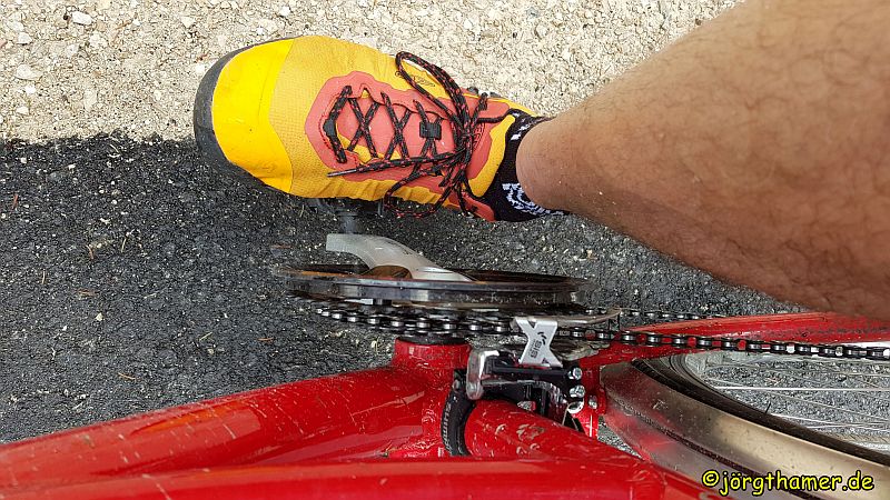 Keen Venture WP beim Radfahren