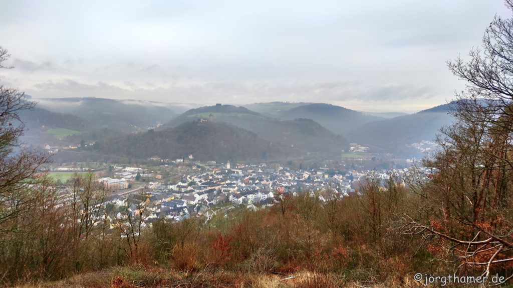Rundwanderweg Hohe Lay - Ausblick auf Nassau