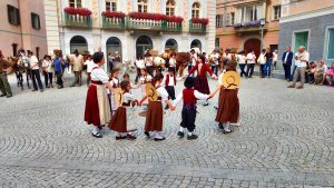 Kindertanzgruppe in Poschiavo