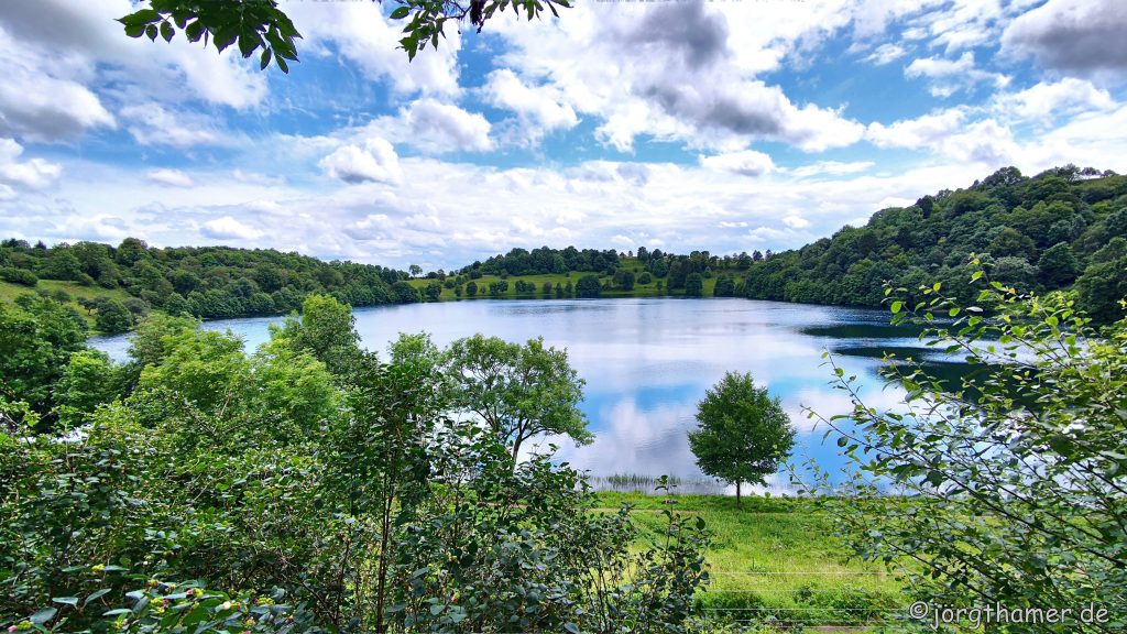 Wandern Vulkaneifel - Weinfelder Maar Weinfelder Maar