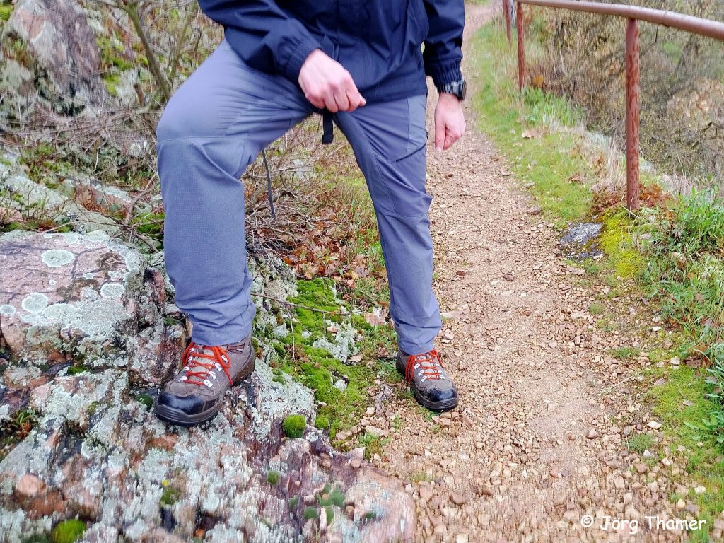 Schwieriges Terrain? Kein Problem für den Jacalu Alba