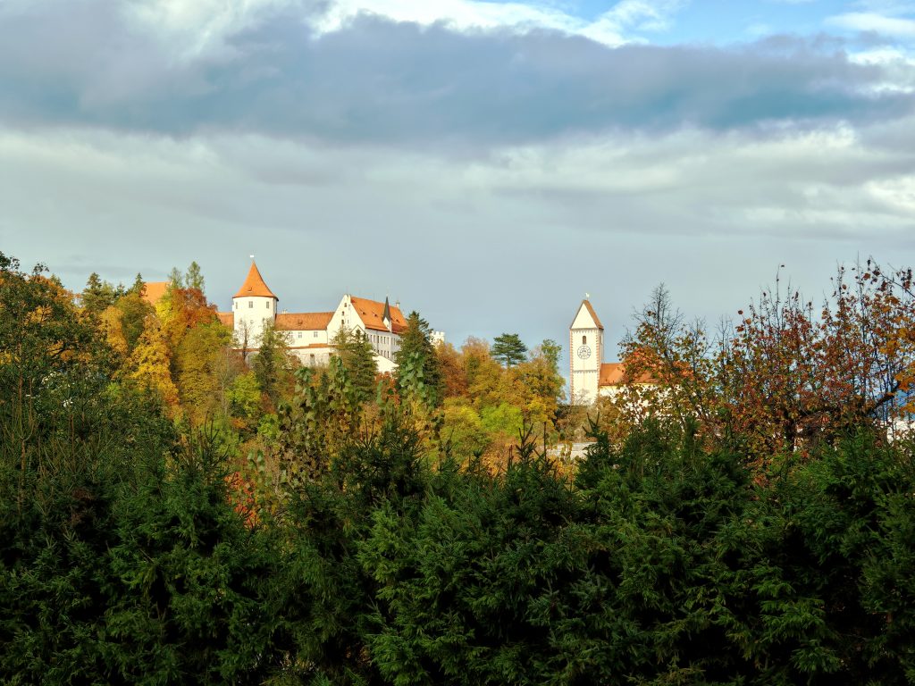 Hohes Schloss und Kloster St. Mang