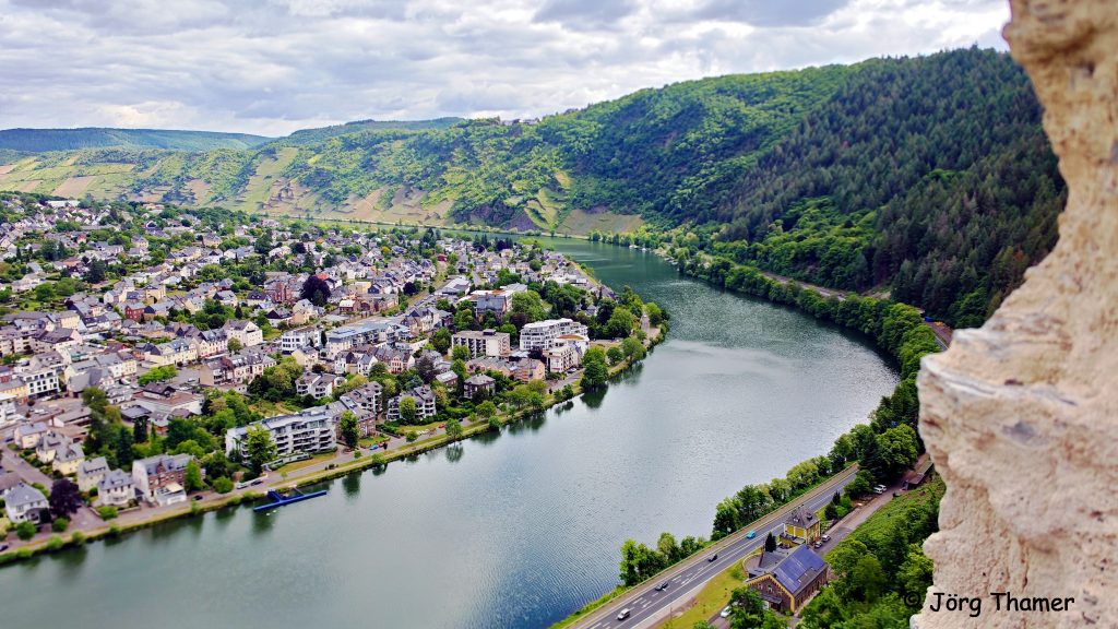 Blick von der Grevenburg auf Traben-Trarbach