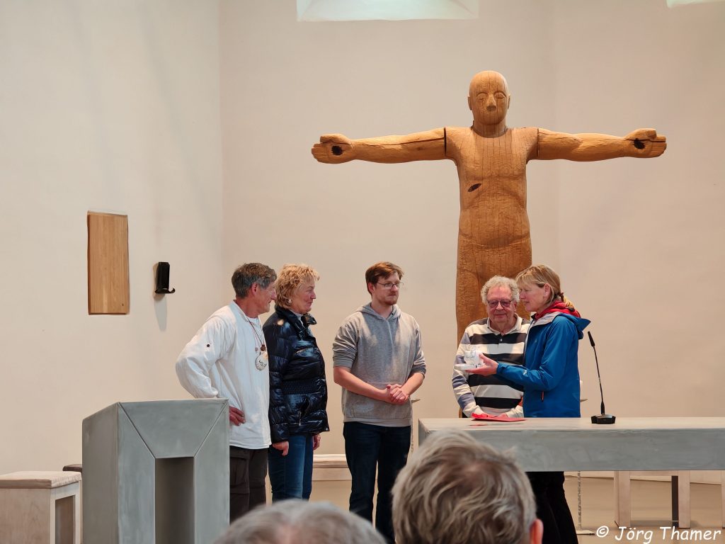 Pilgerbegleiter Wolfgang Blum und seine Crew