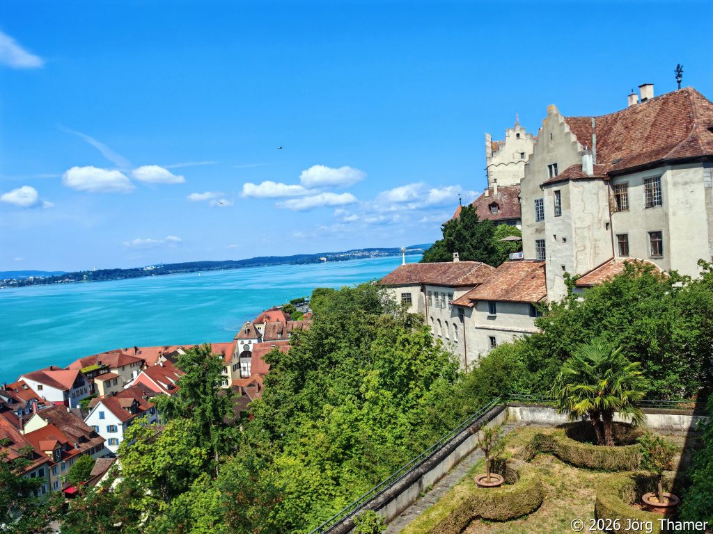Burg Meersburg über dem Bodensee